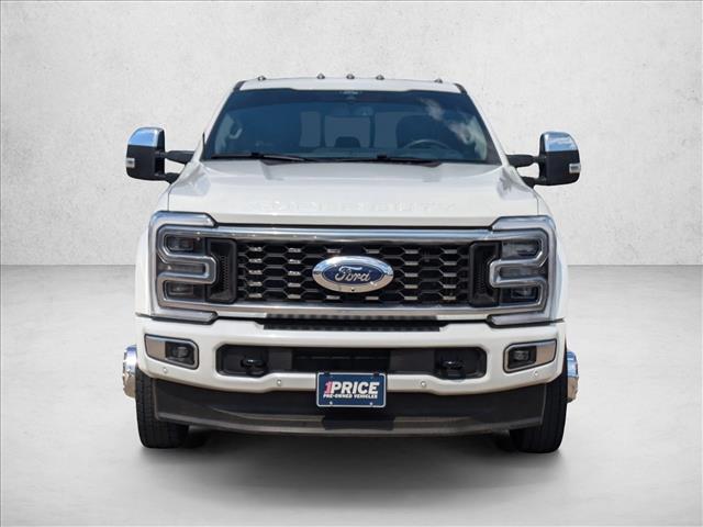 2025 Ford F-450 Platinum photo 2