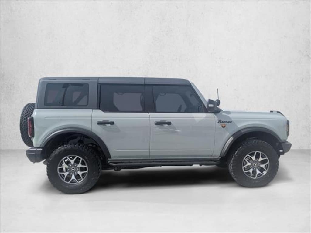 Used 2023 Ford Bronco Badlands SUV