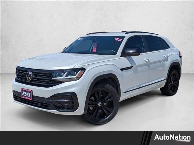 2023 Volkswagen Atlas Cross Sport SEL R-Line Black's photo