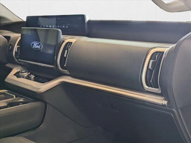 2025 Ford Expedition Active - Photo 18