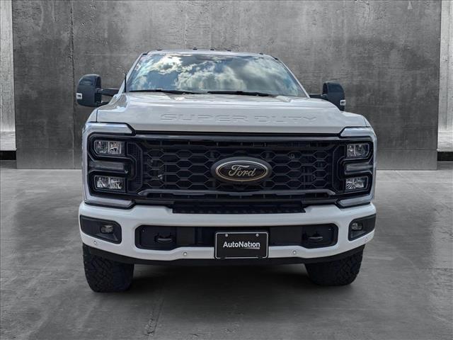 2025 Ford F-250 Lariat photo 2