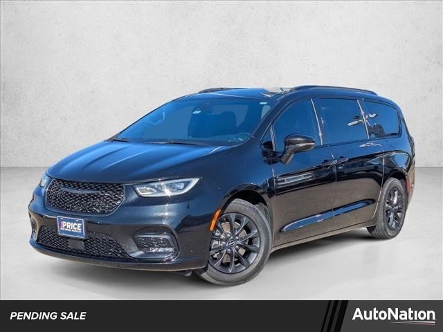 2021 Chrysler Pacifica Touring L's photo