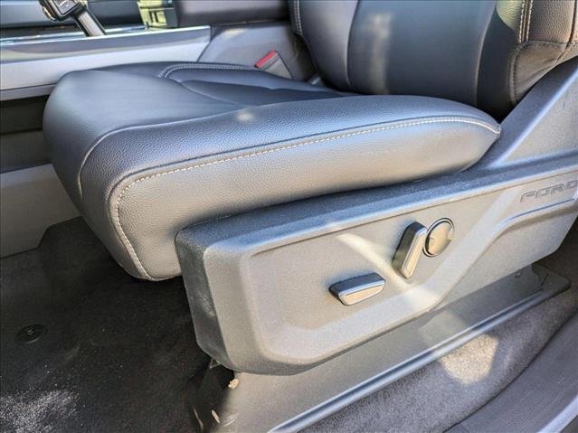 2025 Ford F-150 XLT photo 4