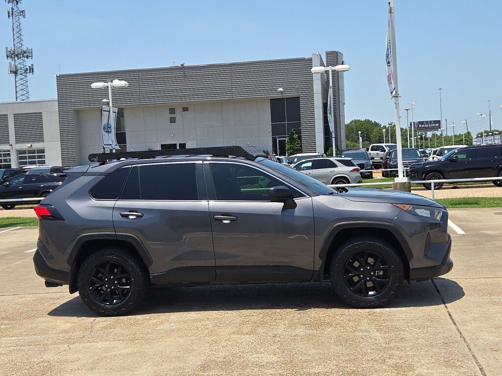 Used 2021 Toyota RAV4 LE SUV