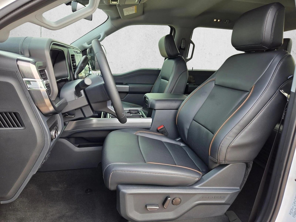 New 2026 Ford F-250 LARIAT Truck Crew Cab