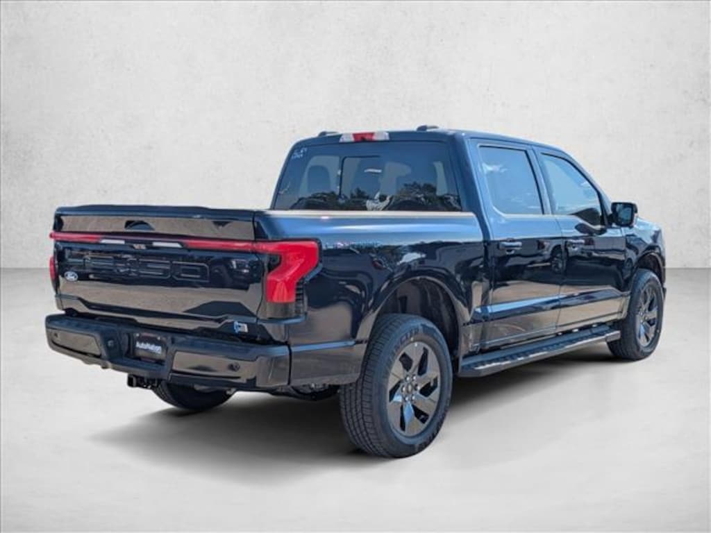 New 2025 Ford F-150 Lightning LARIAT Truck SuperCrew Cab