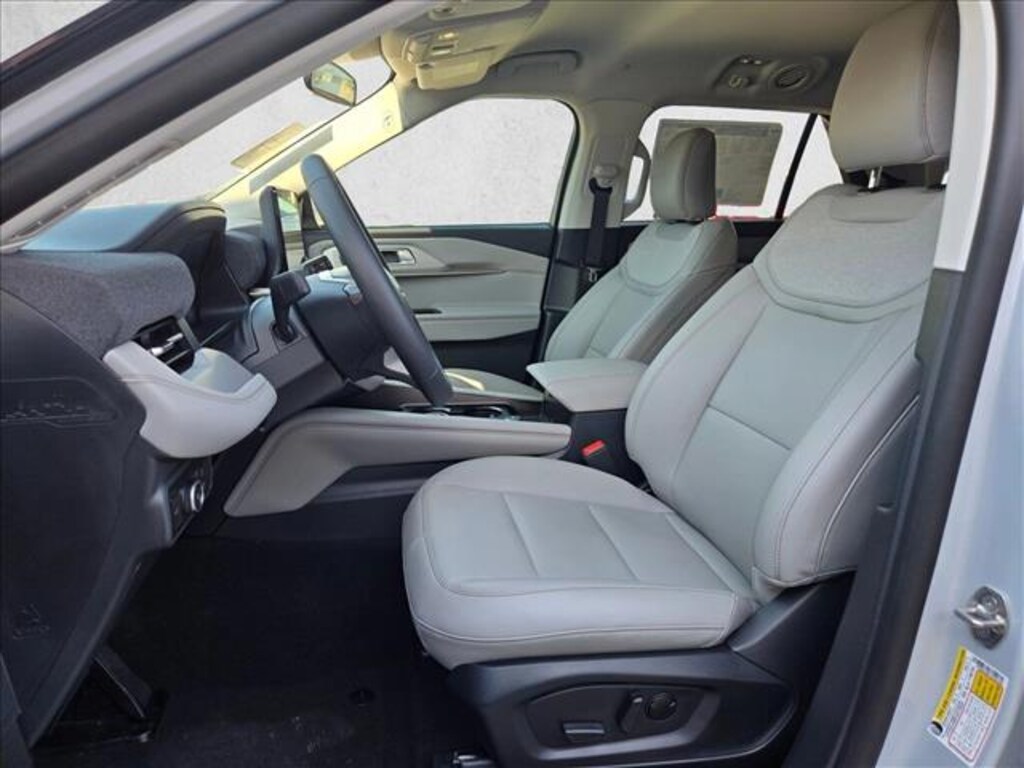 New 2026 Ford Explorer Active w/200A Pkg SUV