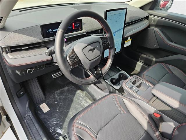 2025 Ford Mustang Mach-E Premium photo 3