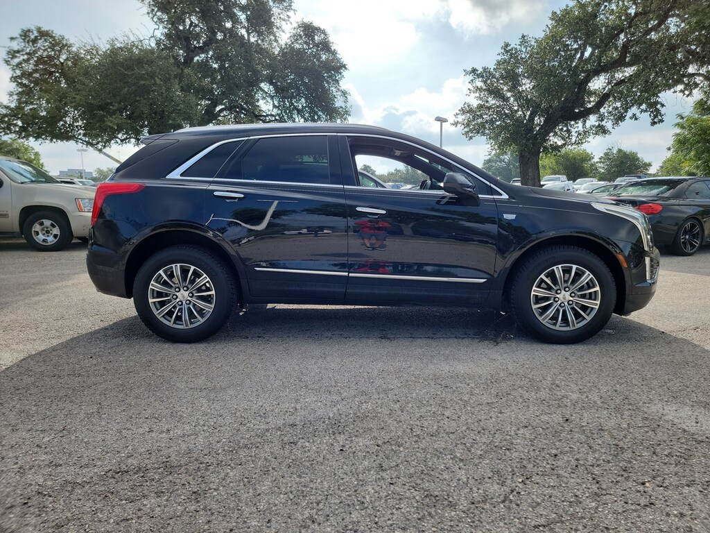 Used 2017 CADILLAC XT5 Luxury FWD SUV