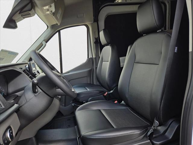 2025 Ford Transit photo 3