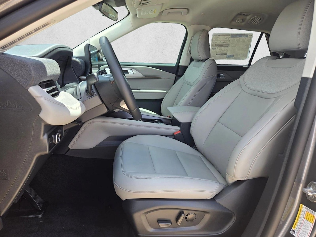 New 2026 Ford Explorer Active w/200A Pkg SUV
