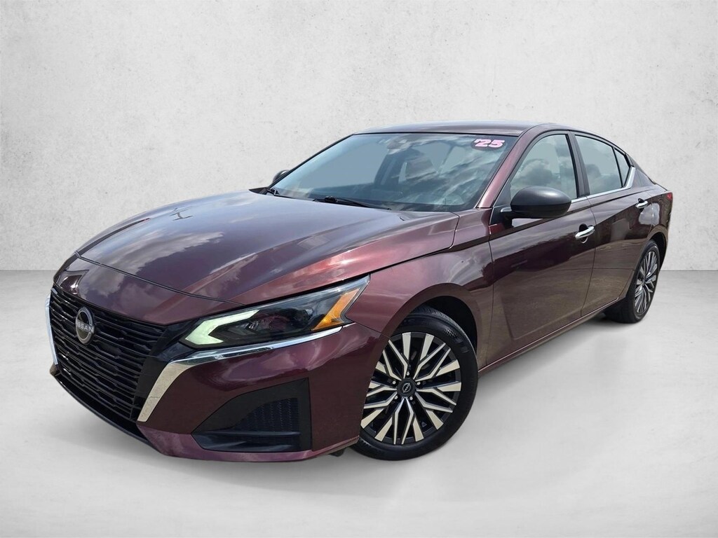 Used 2025 Nissan Altima SV Sedan
