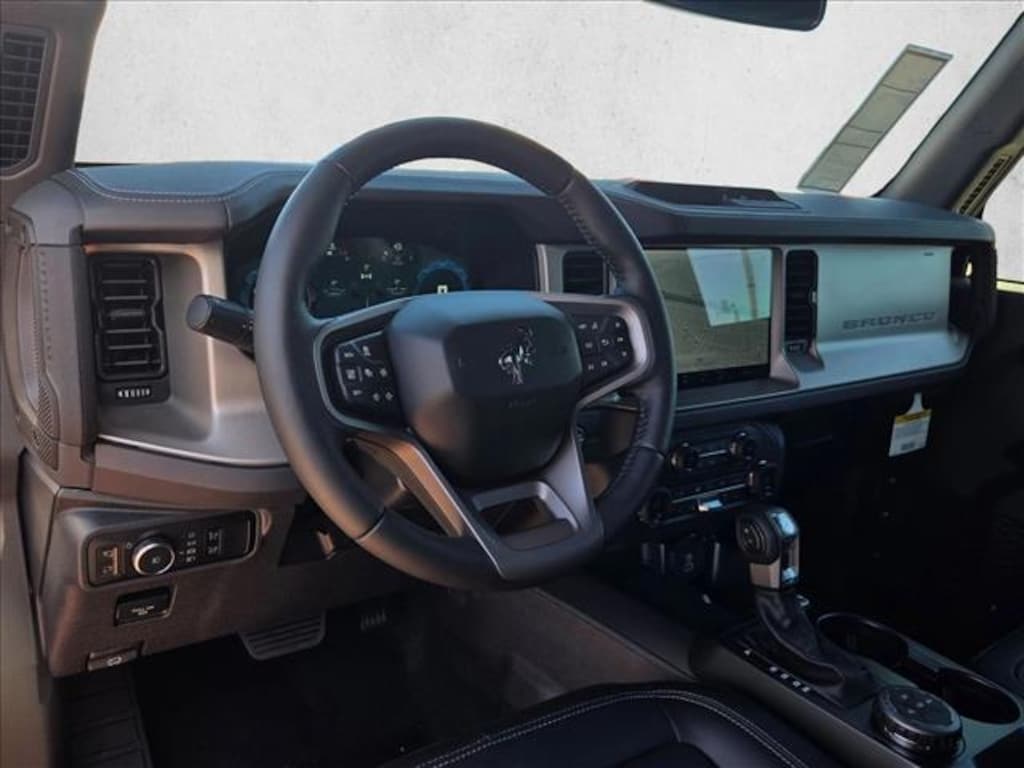 New 2025 Ford Bronco Outer Banks SUV