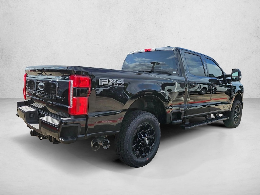 New 2026 Ford F-250 LARIAT Truck Crew Cab