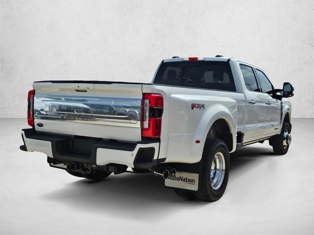 New 2026 Ford F-350 Platinum Truck Crew Cab
