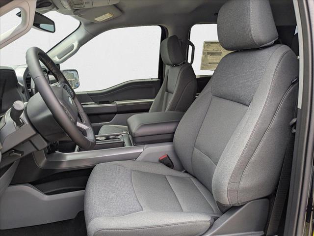 2025 Ford F-150 XLT photo 4