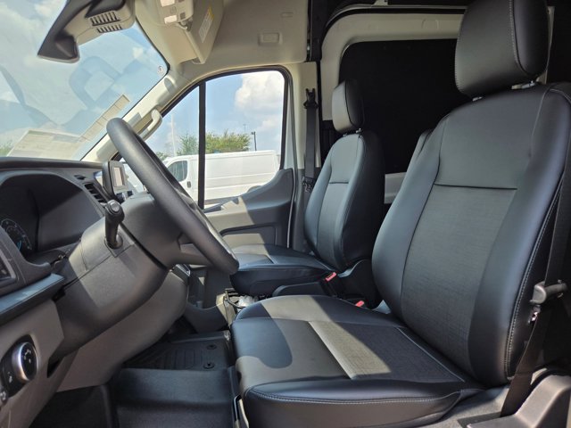 2025 Ford Transit photo 3