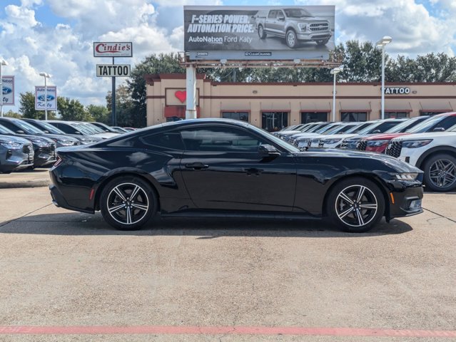 2024 Ford Mustang EcoBoost photo 4