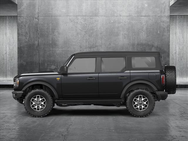 2025 Ford Bronco Outer Banks photo 2