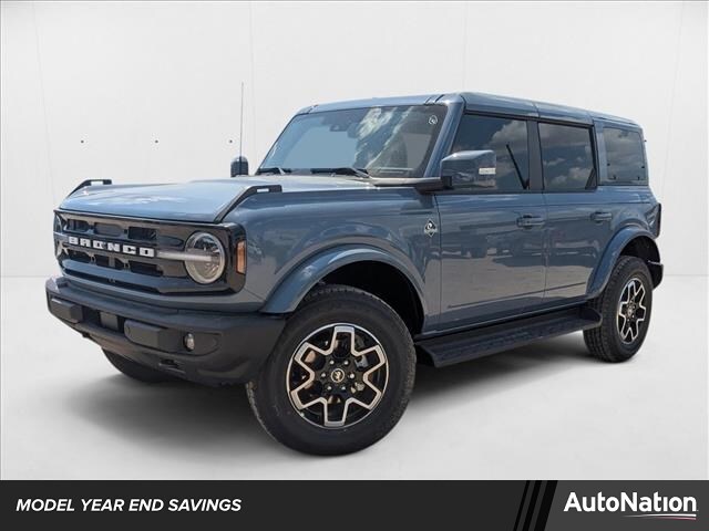 2025 Ford Bronco 4-Door Outer Banks's photo