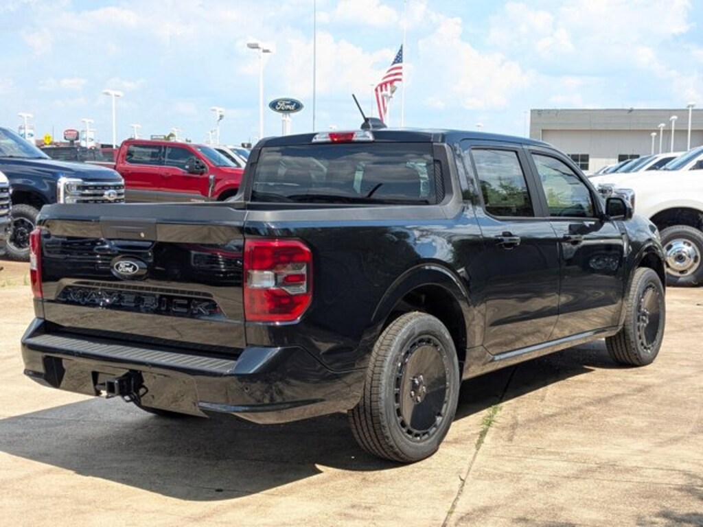 New 2025 Ford Maverick Lobo Standard Truck SuperCrew