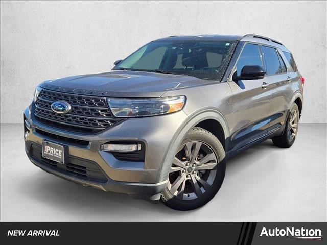 2022 Ford Explorer XLT's photo
