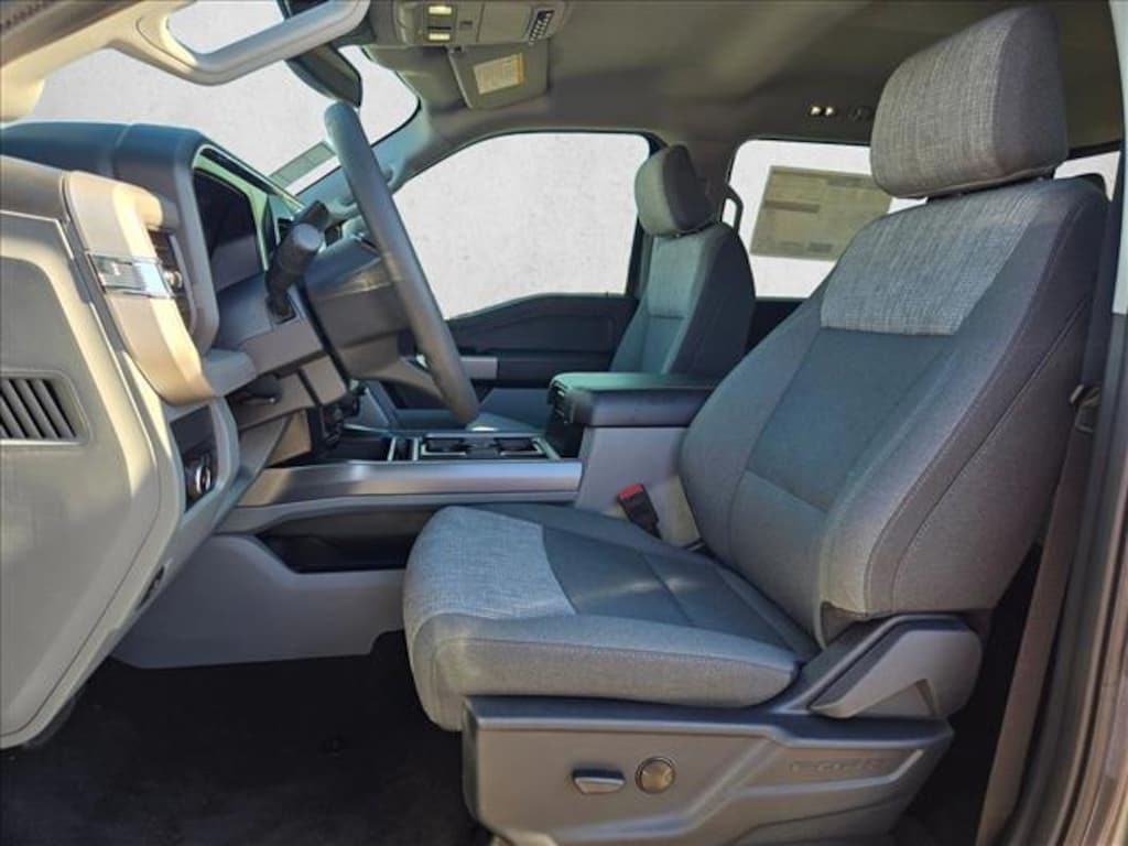 New 2026 Ford F-250 XLT Truck Crew Cab