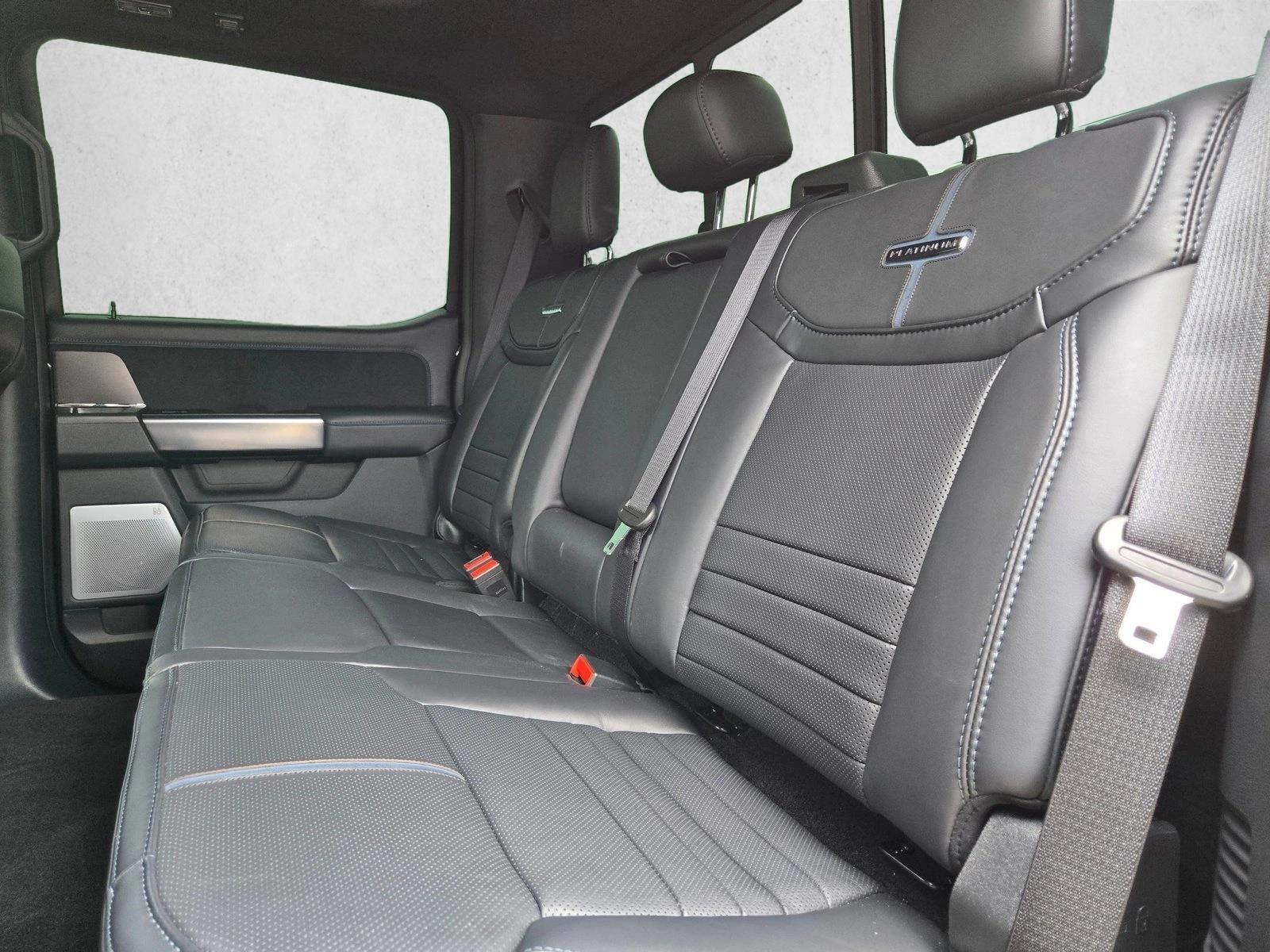 2026 Ford F-250 Super Duty Platinum - Photo 16