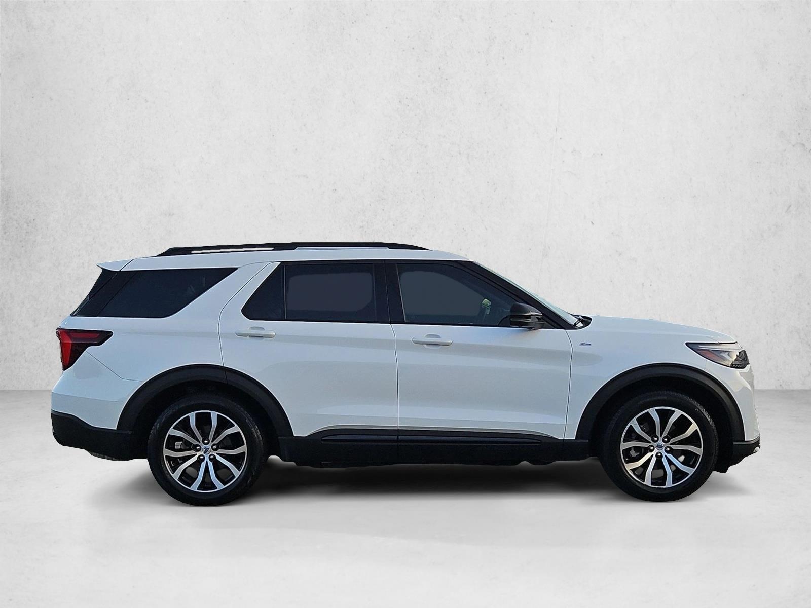 Used 2025 Ford Explorer ST-Line SUV