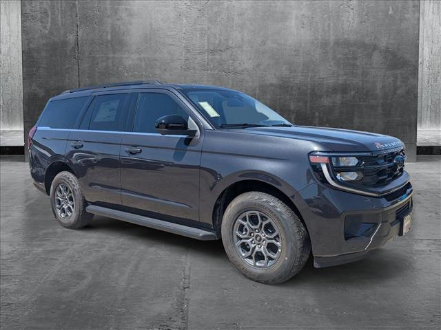 2025 Ford Expedition photo 3