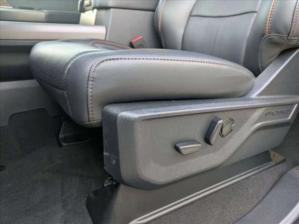 New 2026 Ford F-250 LARIAT Truck Crew Cab