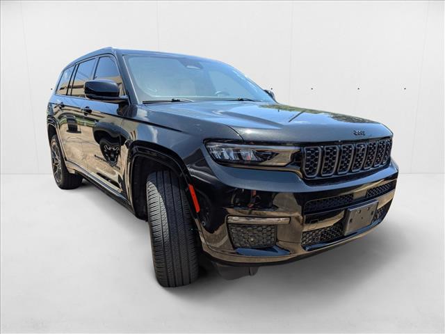 2023 Jeep Grand Cherokee Summit Reserve photo 2