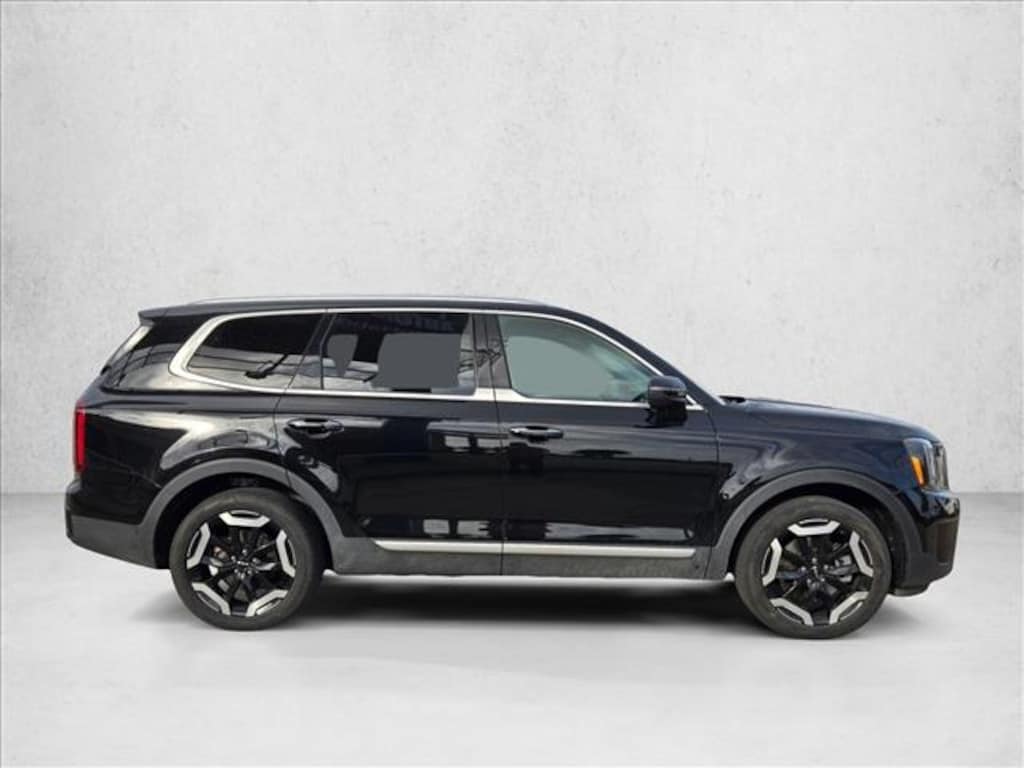 Used 2025 Kia Telluride S SUV