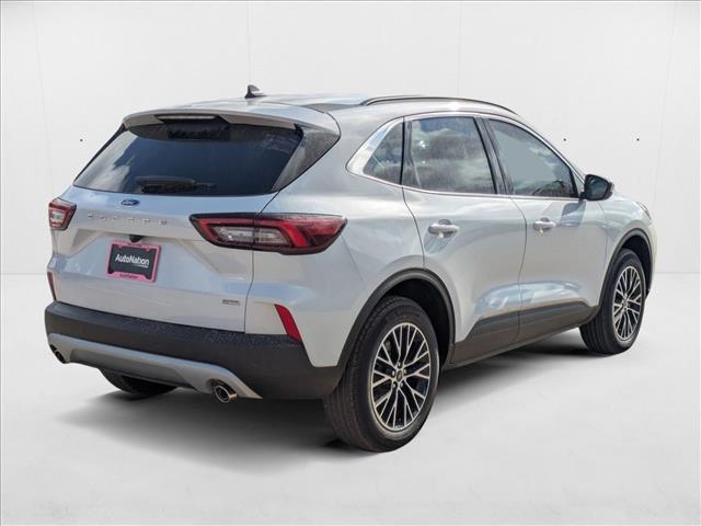 2025 Ford Escape photo 2