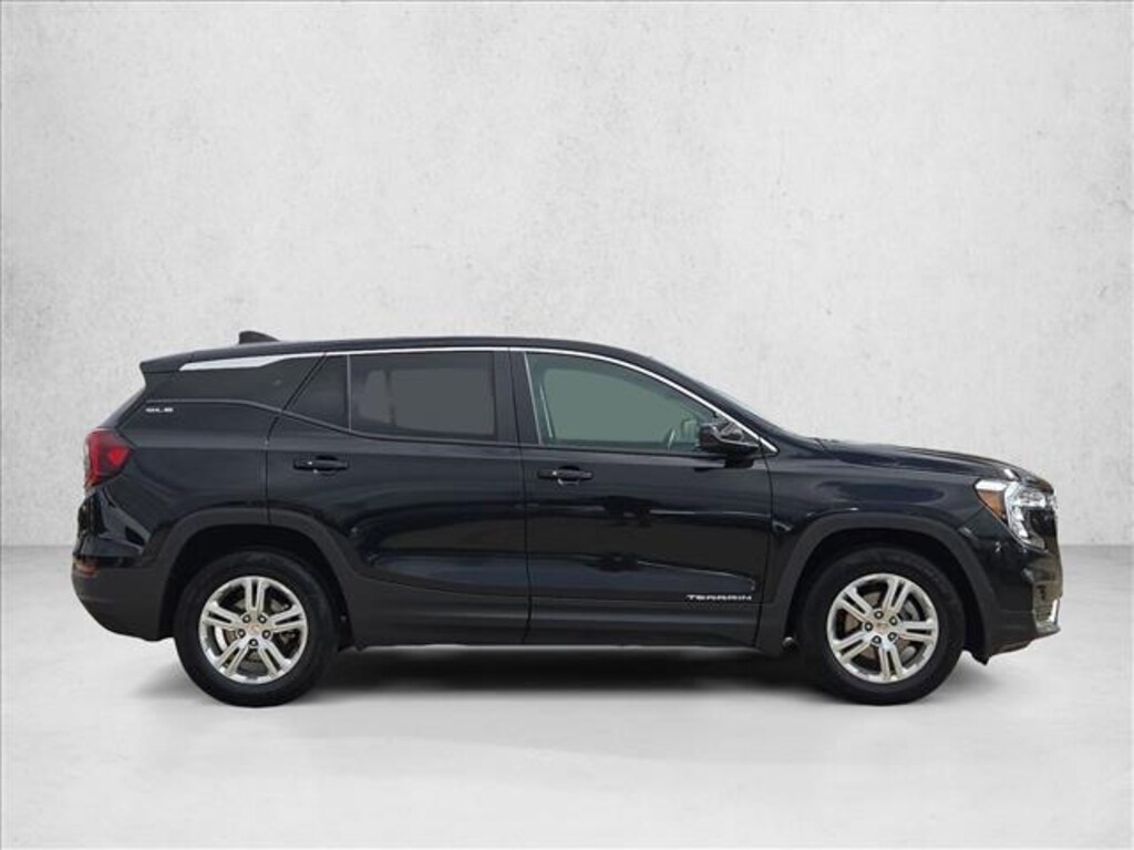Used 2024 GMC Terrain SLE SUV