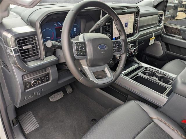 2025 Ford F-350 Lariat photo 3