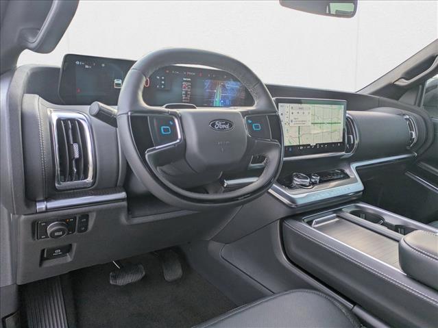 2025 Ford Expedition Platinum photo 3