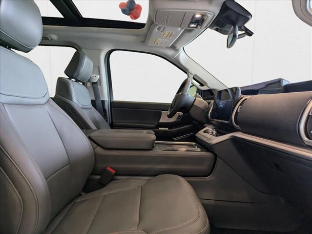 2025 Ford Expedition Active - Photo 17