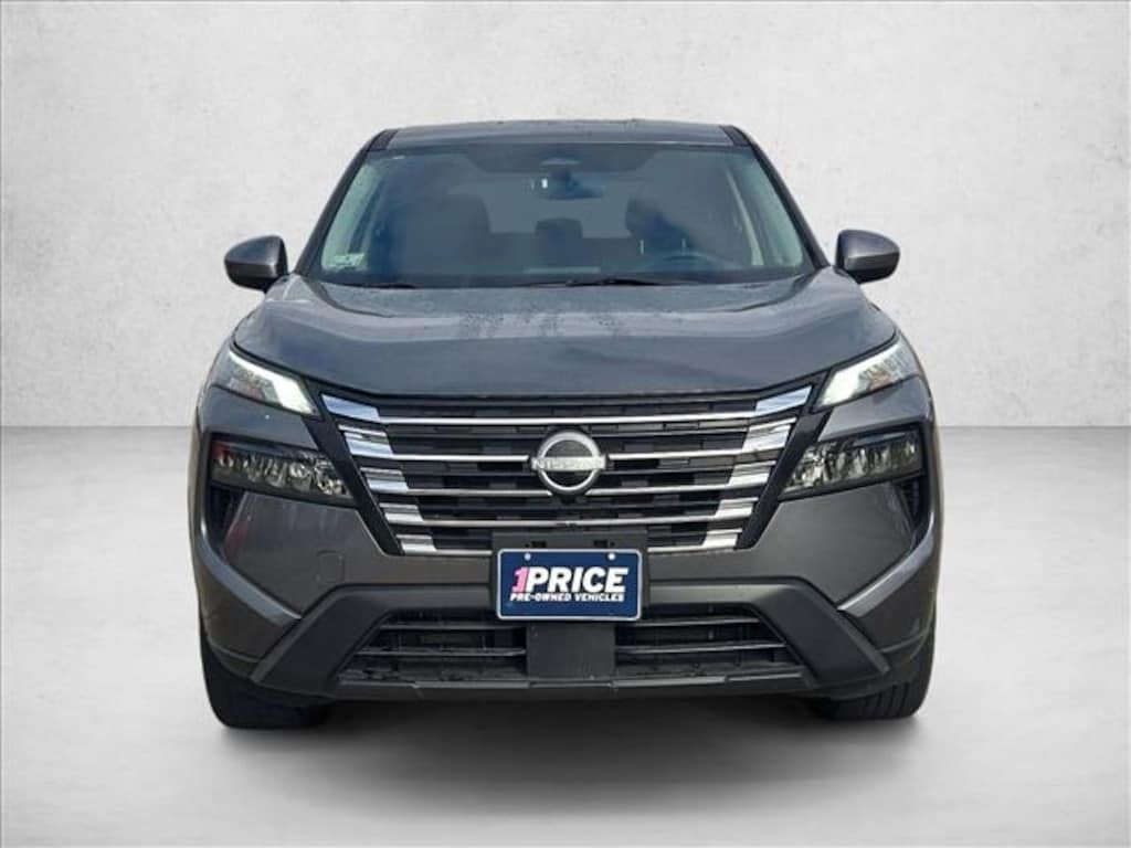 Used 2024 Nissan Rogue SV SUV