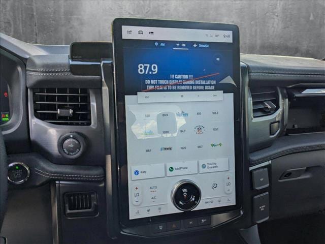 2025 Ford F-150 Lightning Flash photo 12