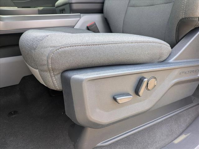 2025 Ford F-150 XLT photo 3