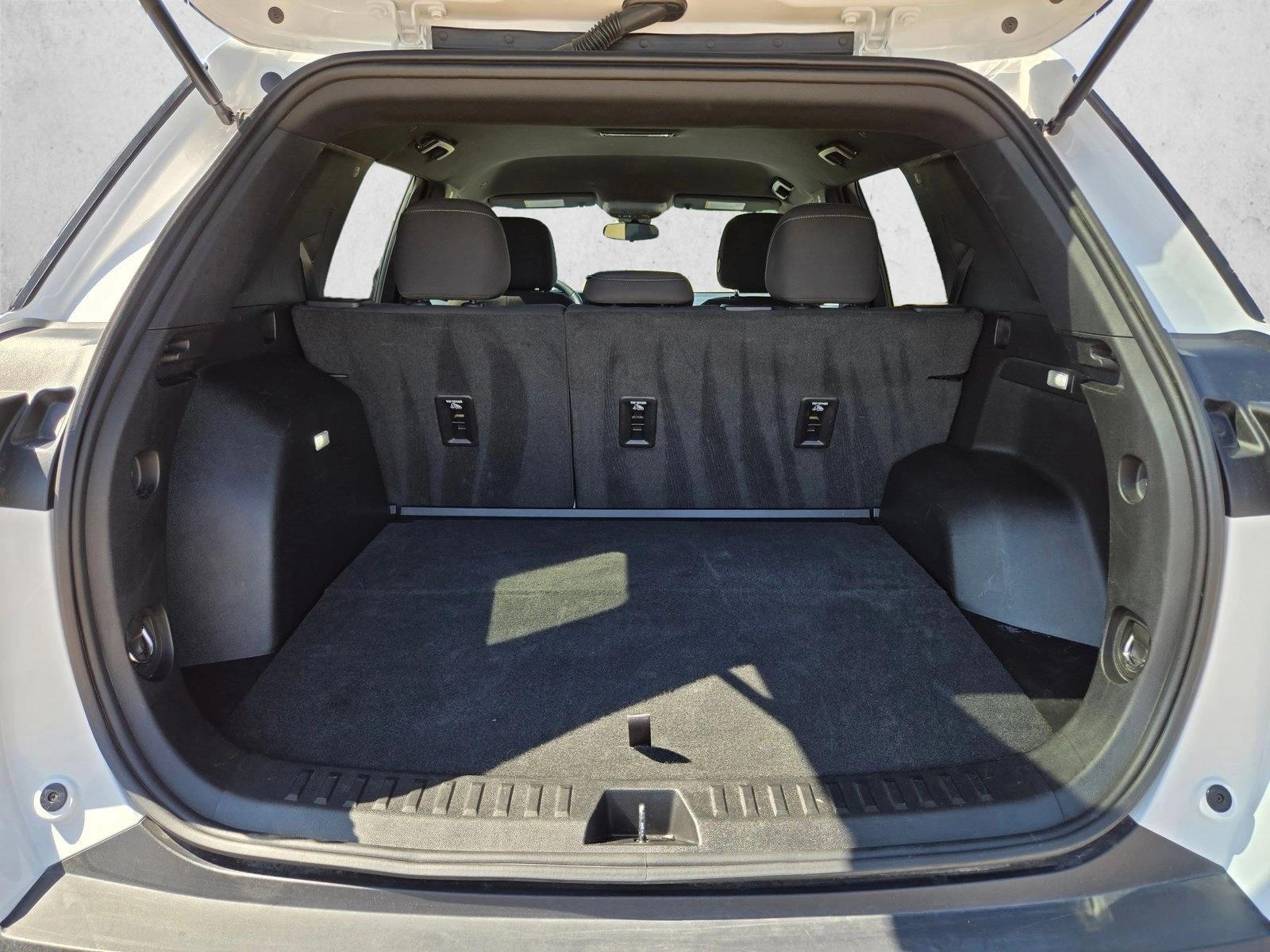 2025 Chevrolet Equinox LT - Photo 6