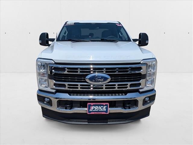 2024 Ford F-250 XLT photo 2