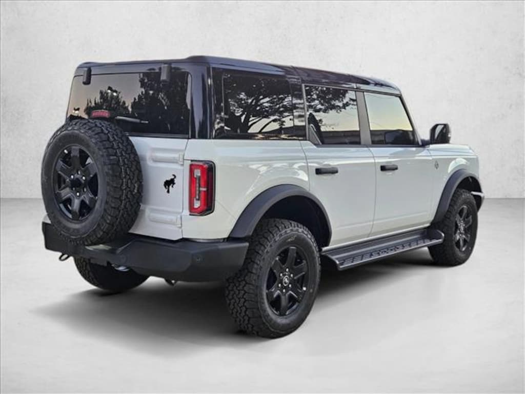 New 2025 Ford Bronco Outer Banks SUV