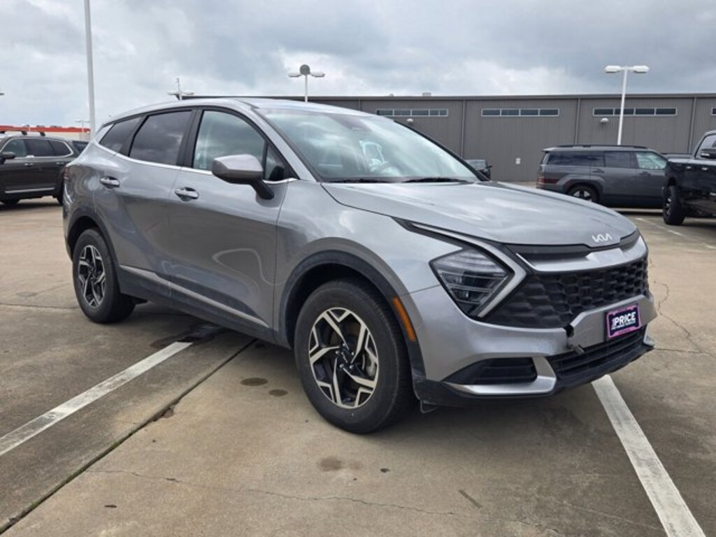 Used 2024 Kia Sportage LX SUV