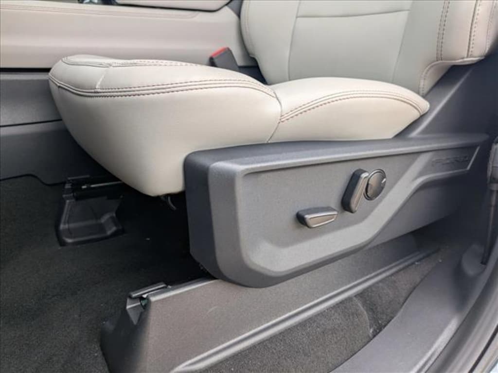 New 2025 Ford Expedition Max Active SUV