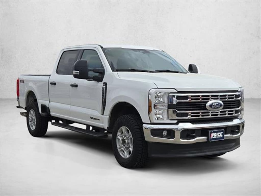 Used 2025 Ford F-250 XLT Truck Crew Cab