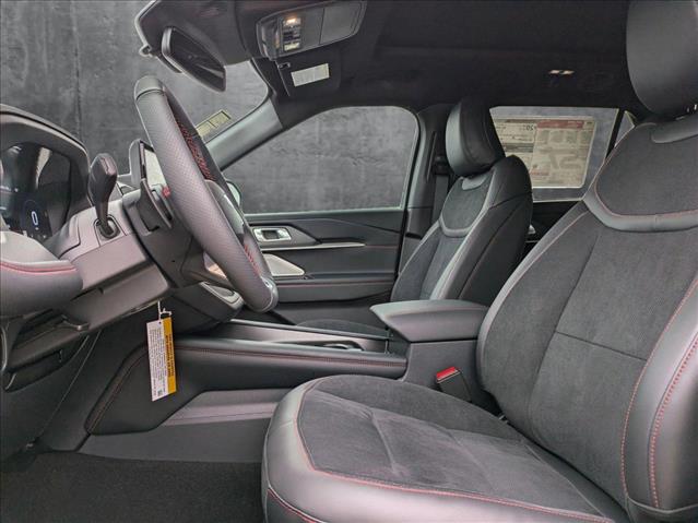 2025 Ford Explorer ST photo 4