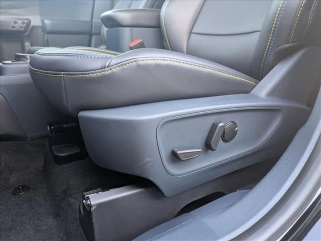 New 2026 Ford Maverick Lobo Standard Truck SuperCrew