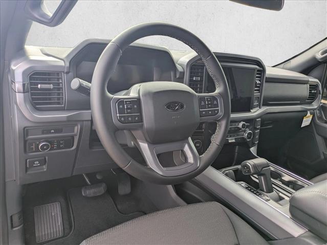 2025 Ford F-150 XLT photo 3